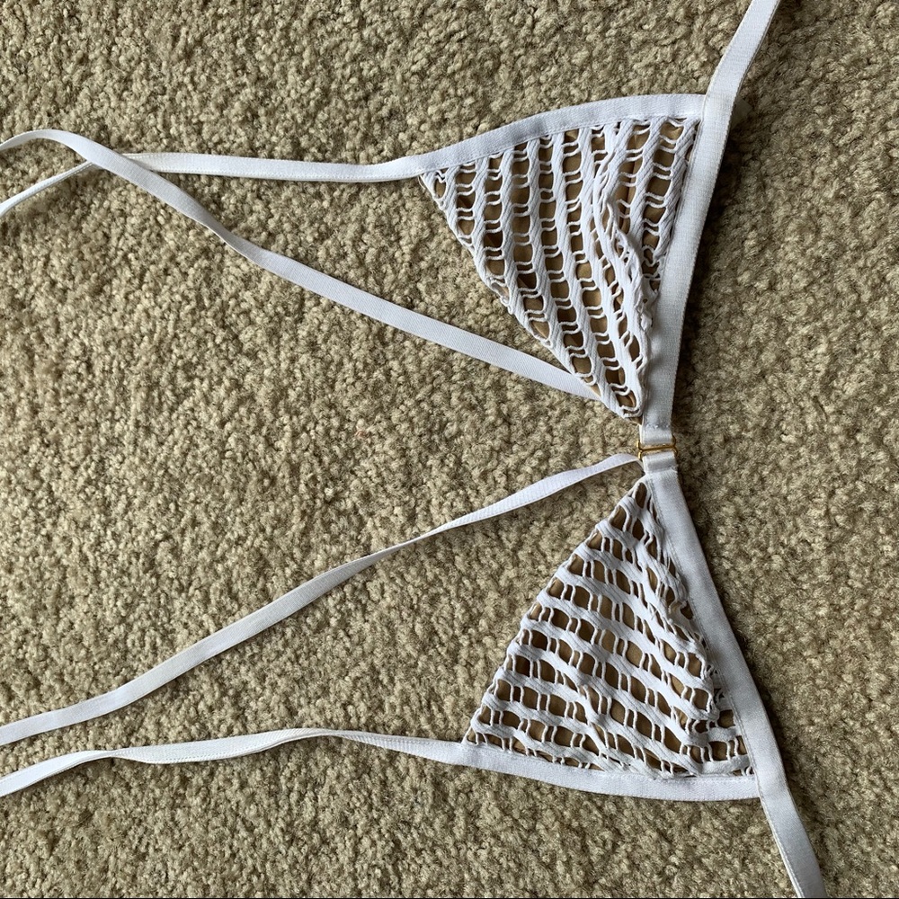 BNWT beach bunny bikini top XS